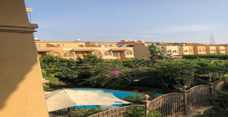 تاون هاوس للبيع بالسادس من اكتوبر