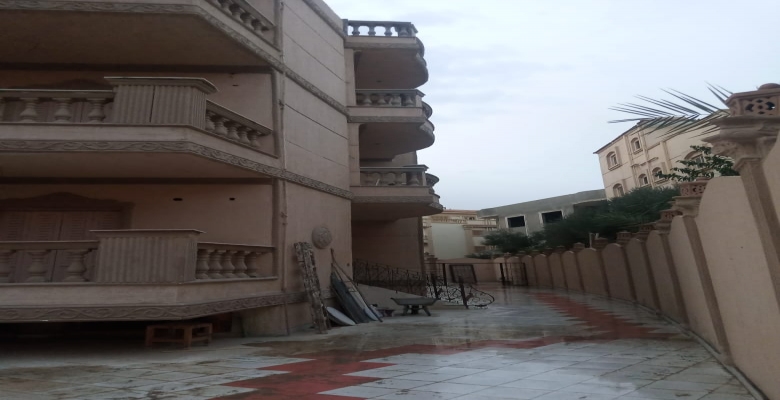 فيلا بالتجمع الخامس للايجار - حي النرجس