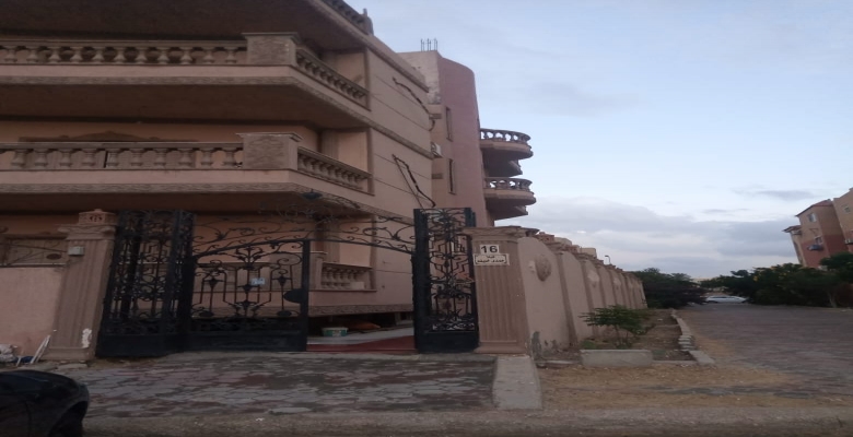 فيلا بالتجمع الخامس للايجار - حي النرجس