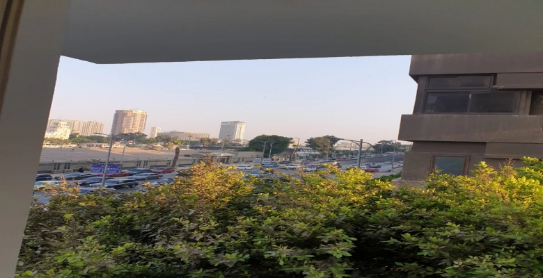 شقة للايجار بالجيزة - شارع النيل واخده رخصه اداري