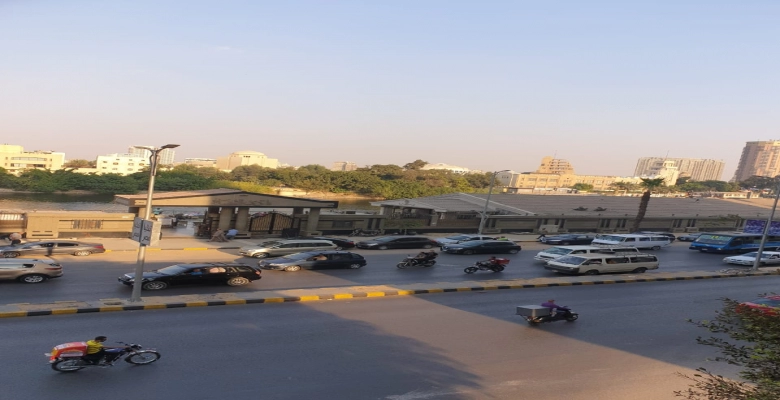 شقة للايجار بالجيزة - شارع النيل واخده رخصه اداري