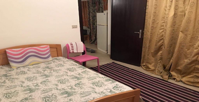 شاليه للايجار في قريه بياسيرا  بالعين السخنه 2غرف