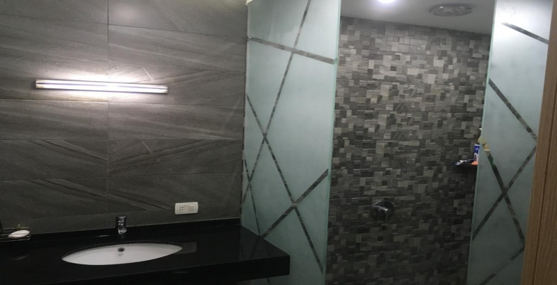 شقة للايجار مفروشة في حي العجوزة تشطيب الترا سوبر لوكس