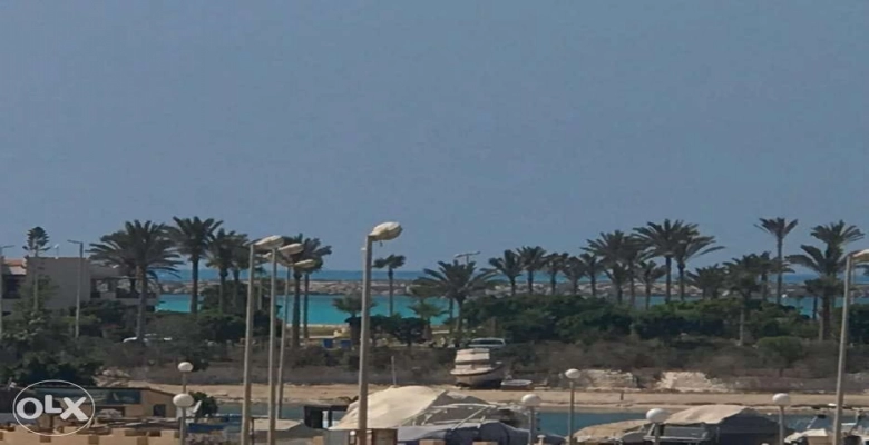 استديو للايجار اول صف بحيرة رملية