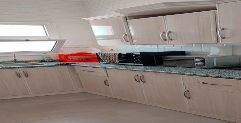 شاليه للايجار في أمواج. Chalet for rent in Amwaj.