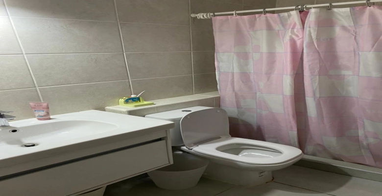 شاليه للايجار  قريه امواج الساحل الشمالي   Chalet for rent in Amwaj Village, North Coast