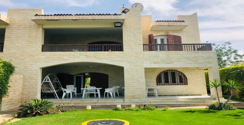 شاليه للإيجار في مارينا الساحل الشمالي 4 غرف