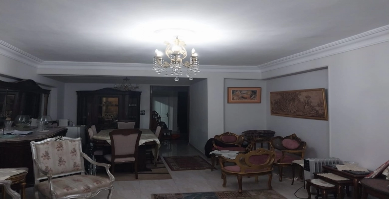 شقه متاحه للايجار بالدقي ( ميدان المساحه ) / Apartment available for rent in Dokki (Misaha Square)