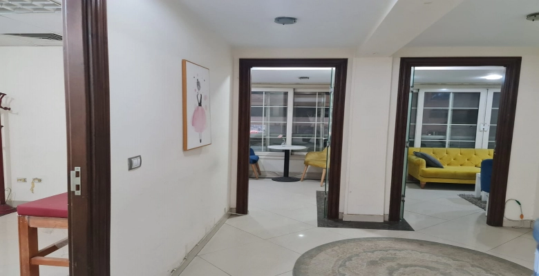 مكتب للايجار في الدقي / An office for rent in El Dokki