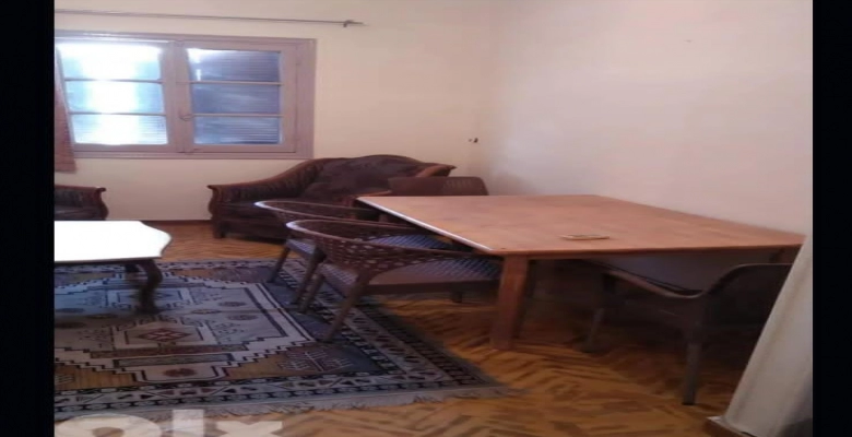 الشقة ايجار مفروش في الدقي  بشارع متميز