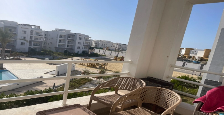 شاليه للايجار في أمواج - الساحل الشمالي / A chalet is available for rent in Amwaj - North Coast