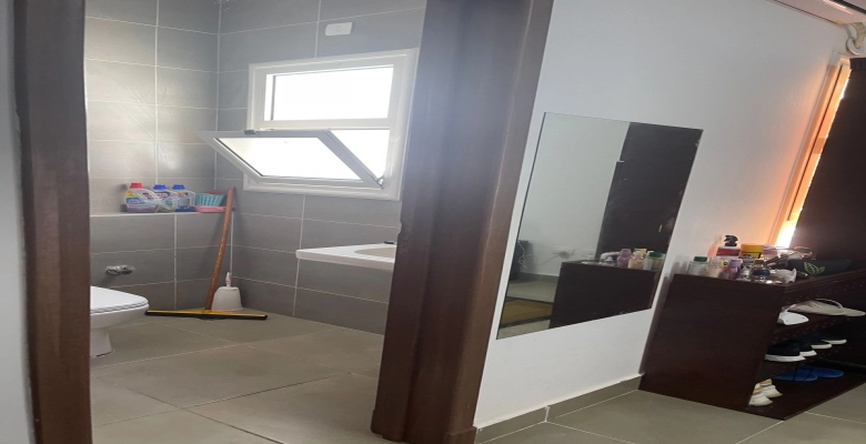 شاليه للايجار في أمواج - الساحل الشمالي / A chalet is available for rent in Amwaj - North Coast