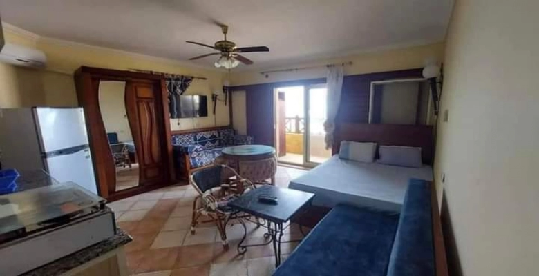 شاليه استديو للايجار في لازوردي باي - الساحل الشمالي /  A studio chalet is available for rent in Lazurde Bay, North Coast