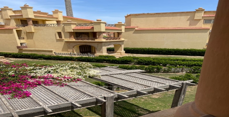 شاليه للايجار فى لازوردى باى  Chalet for rent in L'azurde Bay