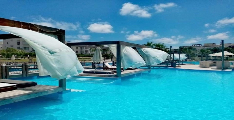 شاليه ايجار في امواج Chalet for rent in Amwaj