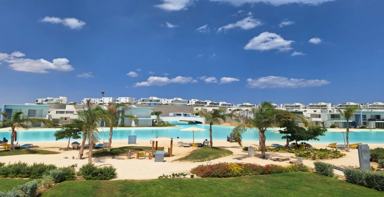 شاليه للايجار في فوكا باي - موقع مميز | الجمهورية للعقارات