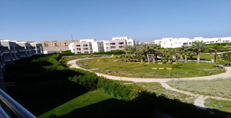 شالية  للإيجار في قرية امواج الساحل الشمالي Chalet for rent in Amwaj North Coast Village