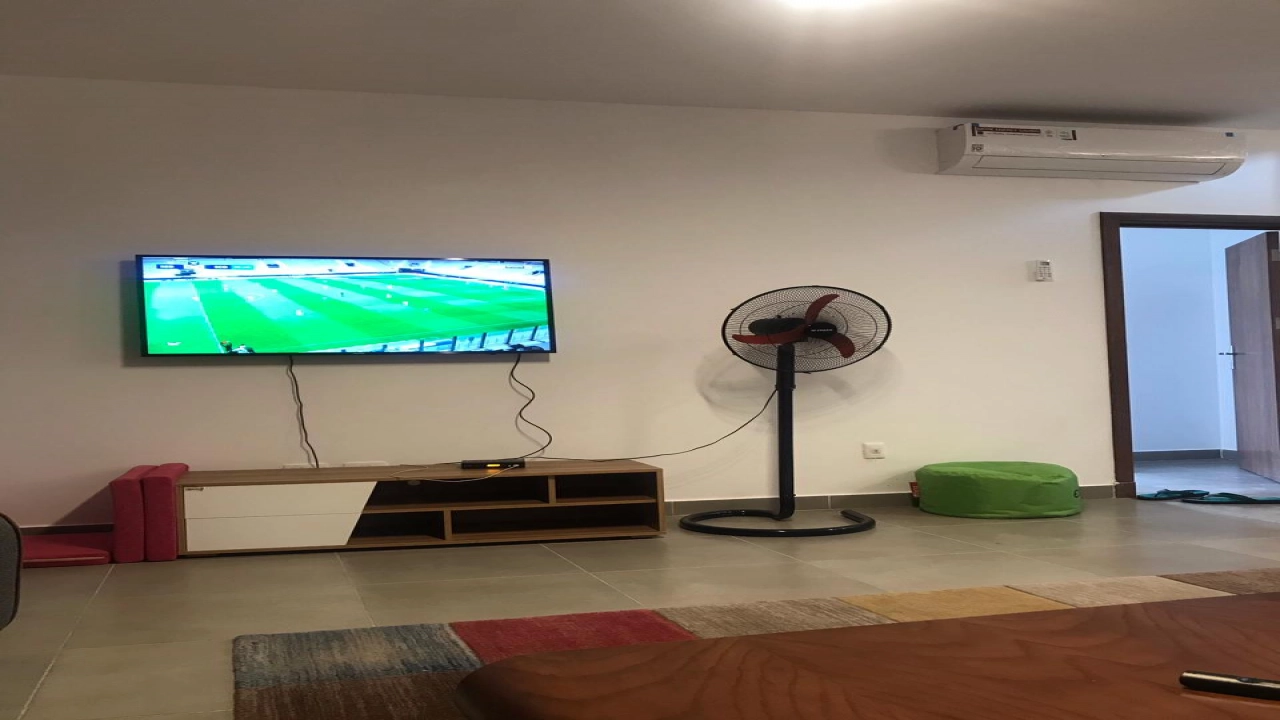 بنتهاوس للايجار في امواج 3غرف