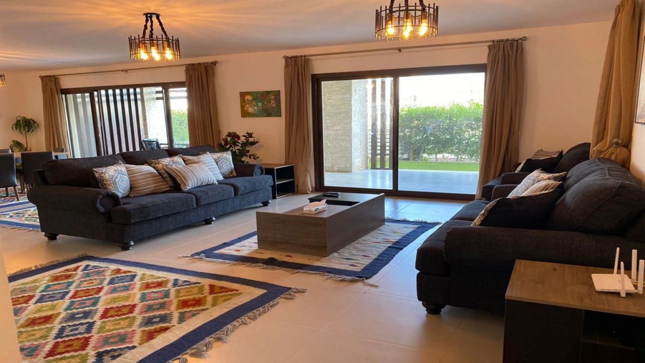 شالية للايجار - في مراسي مارينا ع القنال و المارينا - الساحل الشمالي