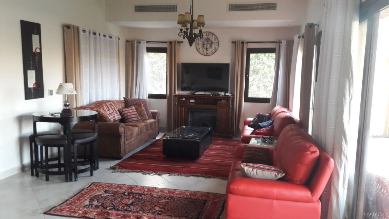 فيلا للايجار - في الساحل الشمالي - بمراسي ( فيرونا ) 5 غرف