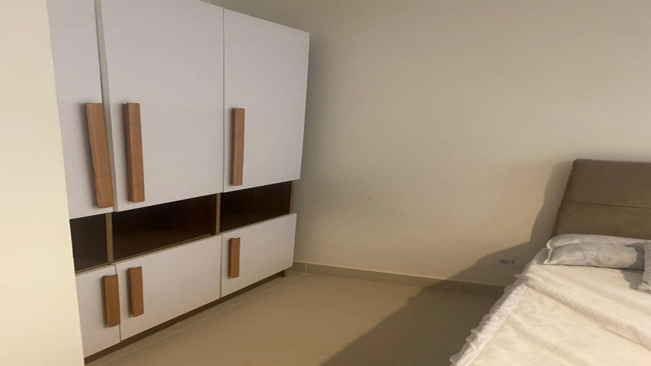 استوديو للايجار - في الساحل الشمالي - بمراسي ( فايا )