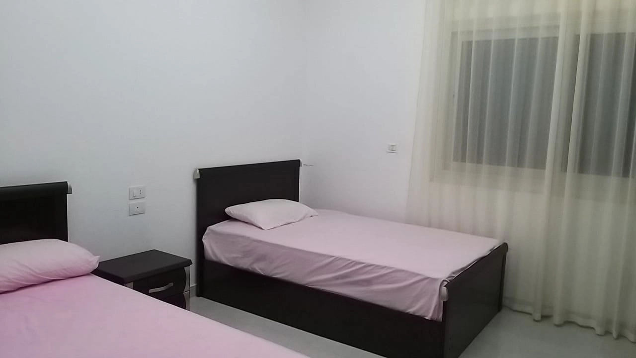 سينيور شالية 4 غرف للايجار - بالسالحل الشمالي - في هاسندا وايت