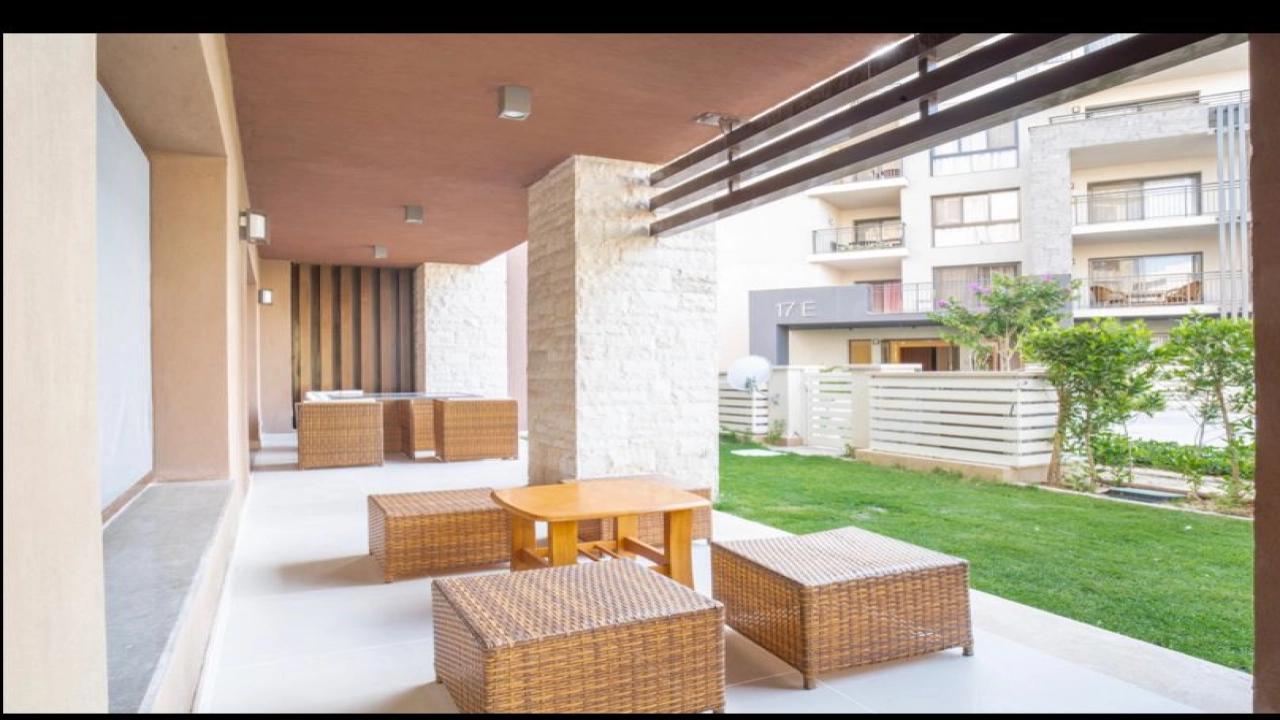 بنتهوس 2 غرفة للأيجار بالساحل الشمالي قرية مراسي