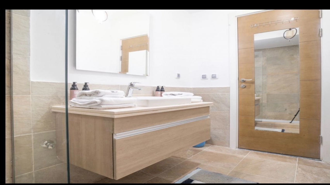 بنتهوس 2 غرفة للأيجار بالساحل الشمالي قرية مراسي