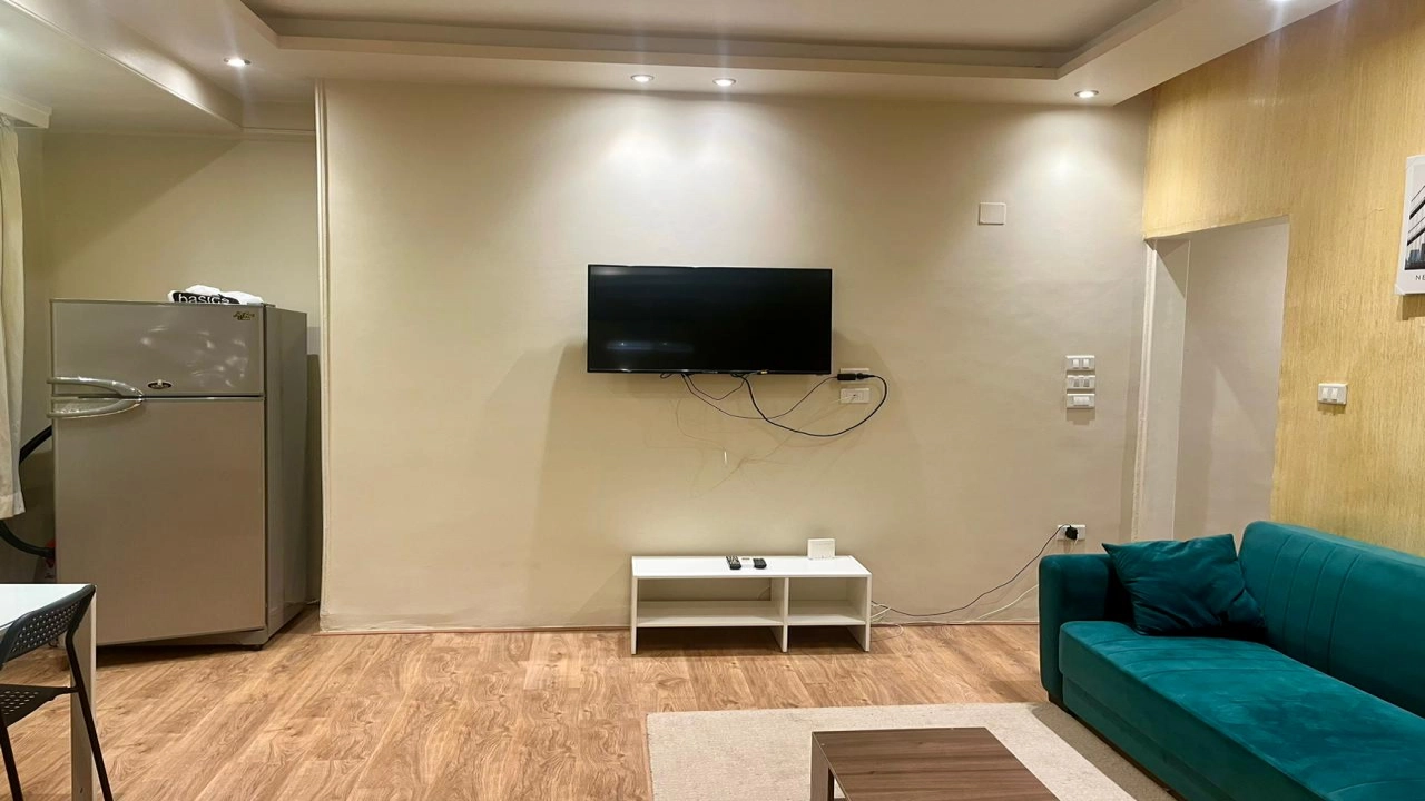 إستوديو للإيجار بالزمالك غرفة وصالة