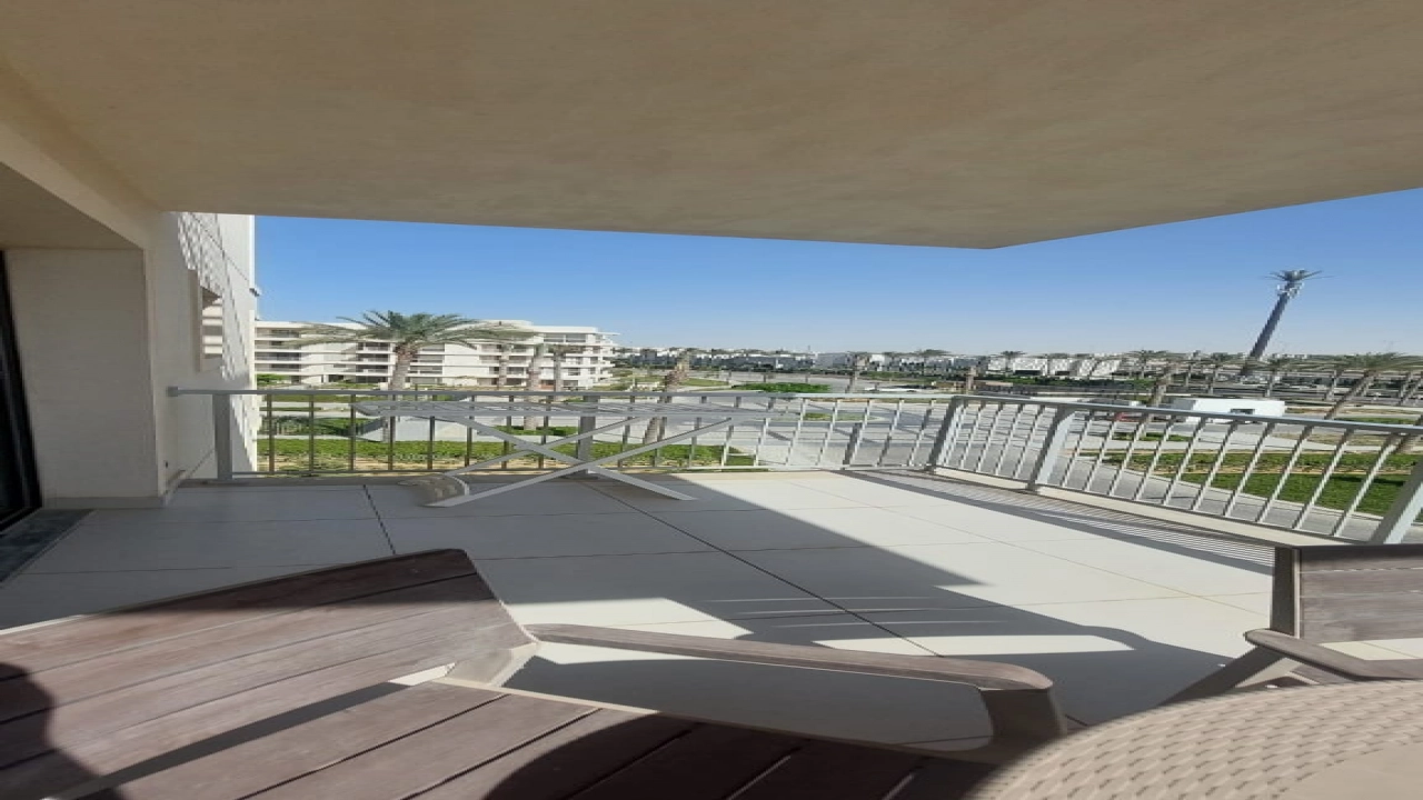 شاليه للايجار 2 غرفة فى مراسي مارينا 2 الساحل الشمالي