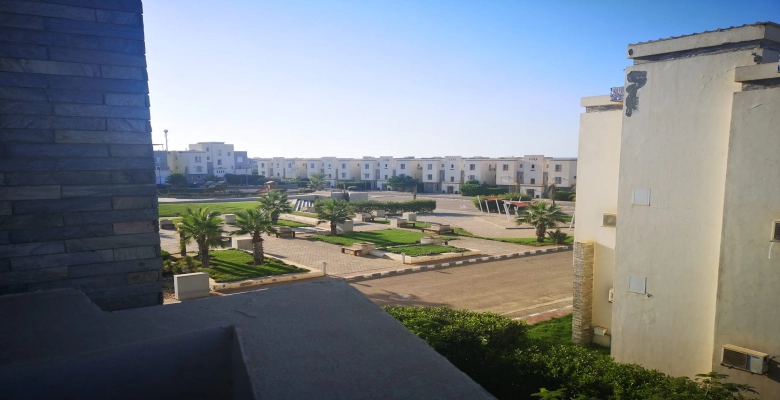 شاليه للإيجار في قرية امواج الساحل الشمالي Chalet for rent in Amwaj North Coast Village