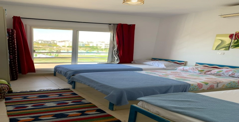 شالية للإيجار في قرية امواج الساحل الشمالي Chalet for rent in Amwaj North Coast Village