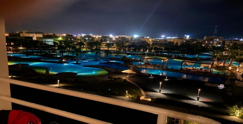 شالية للإيجار في قرية امواج الساحل الشمالي Chalet for rent in Amwaj North Coast Village