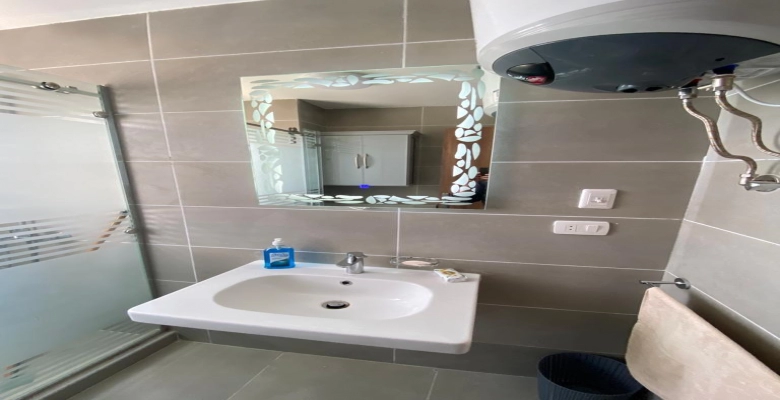 شالية للإيجار في قريه امواج  الساحل الشمالي Chalet for rent in Amwaj Village, North Coast