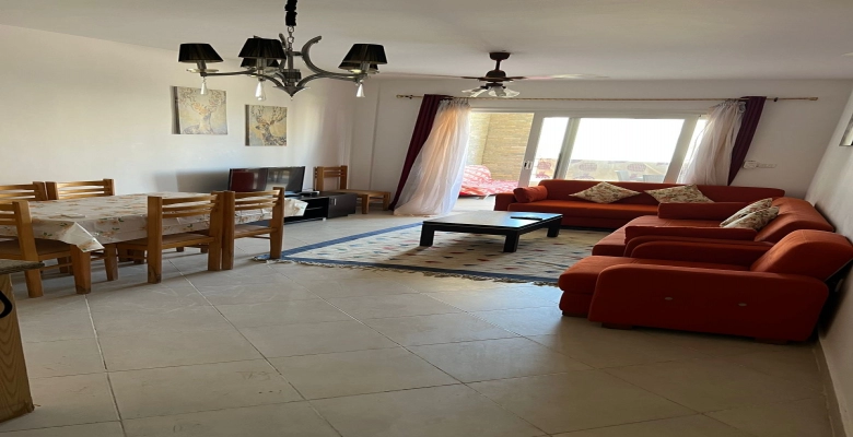 شالية للايجار في امواج بالساحل الشمالي    Chalet for rent in Amwaj, North Coast