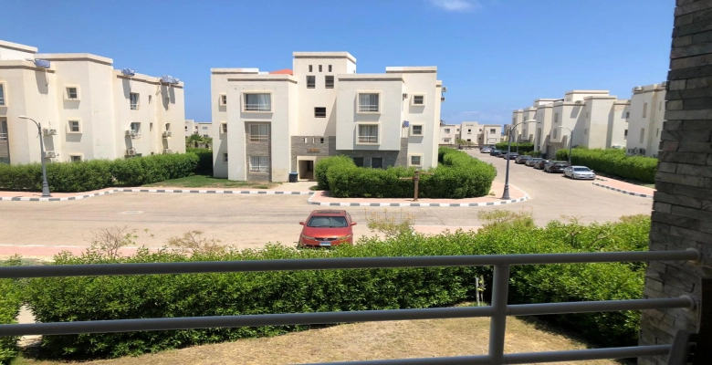 شالية للايجار في امواج بالساحل الشمالي    Chalet for rent in Amwaj, North Coast