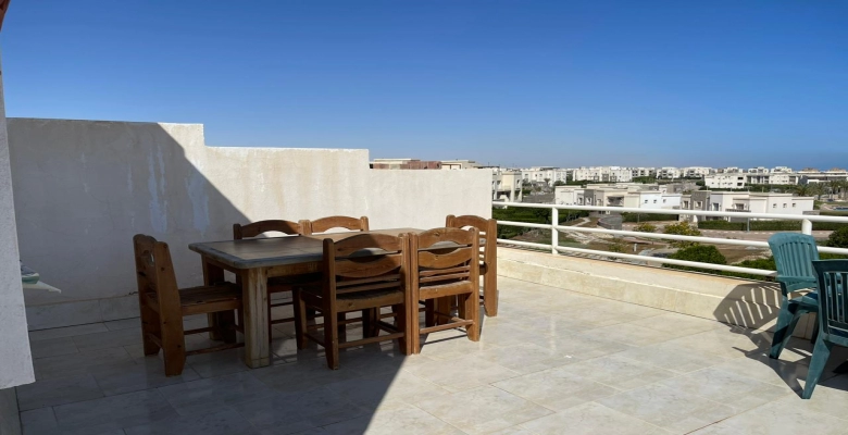 شاليه للايجار بامواج في الساحل الشمالي   Chalet for rent in Amwaj, North Coast