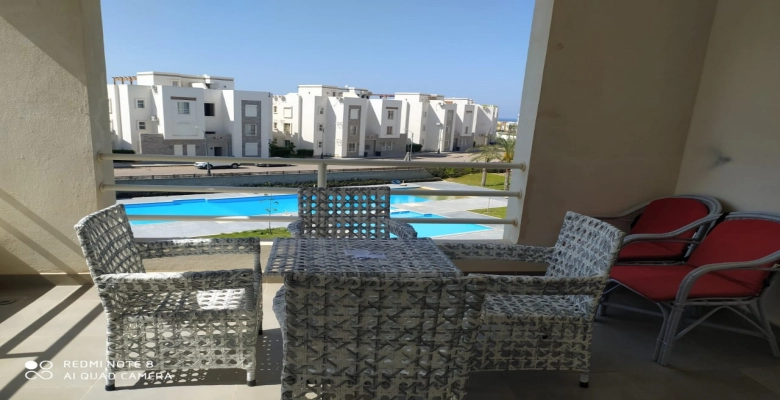 شالية للإيجار في قرية امواج الساحل الشمالي Chalet for rent in Amwaj North Coast Village