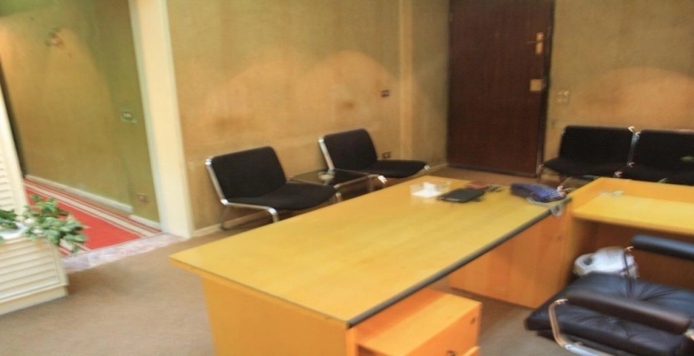 مكتب مفروش للايجار Furnished office for rent