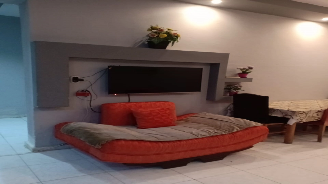 شالية للايجار فى مارينا 6  الساحال الشمالى متاح يوم جمعه1 15/8و سبت16/8