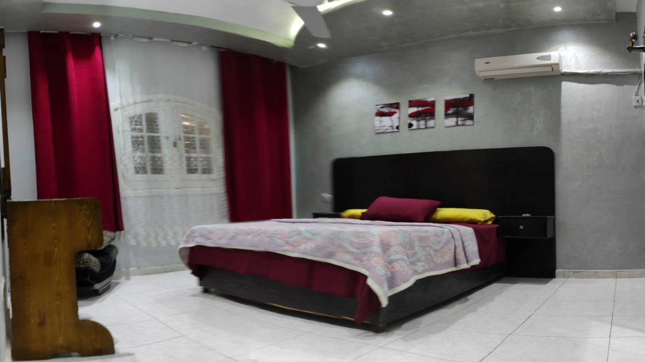 شالية للايجار فى مارينا 6  الساحال الشمالى متاح يوم جمعه1 15/8و سبت16/8