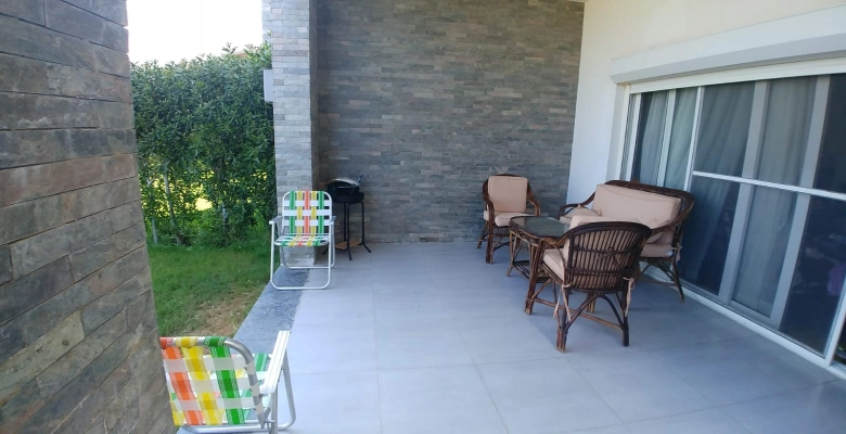 شاليه للايجار في أمواج .Chalet for rent in Amwaj