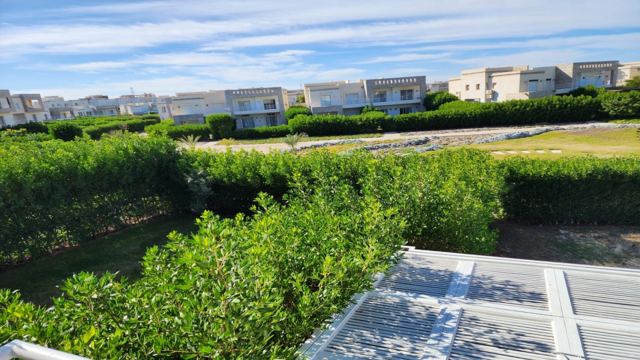 فيلا توين هاوس للبيع - في امواج - الساحل الشمالي