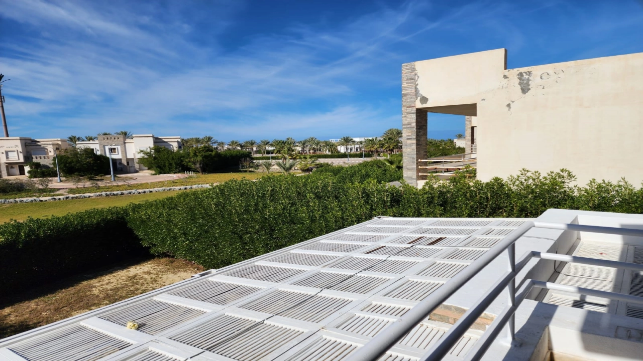 فيلا توين هاوس للبيع - في امواج - الساحل الشمالي