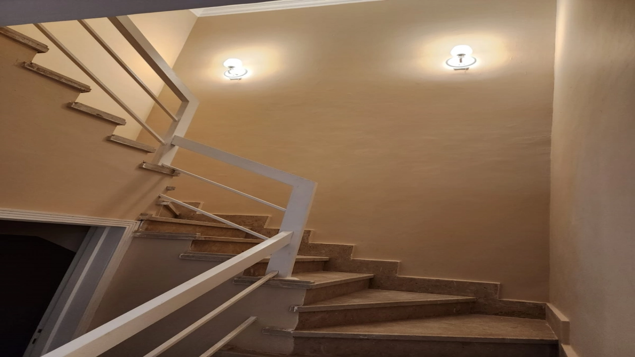 فيلا توين هاوس للبيع - في امواج - الساحل الشمالي