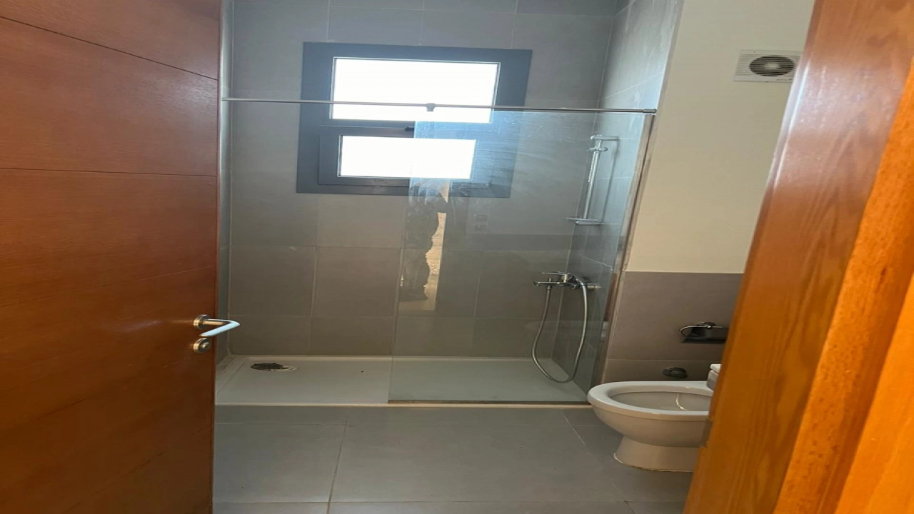 فيلا للايجار فى مراسي (الساحل الشمالى ) , Villa for rent in Marassi (North Coast)