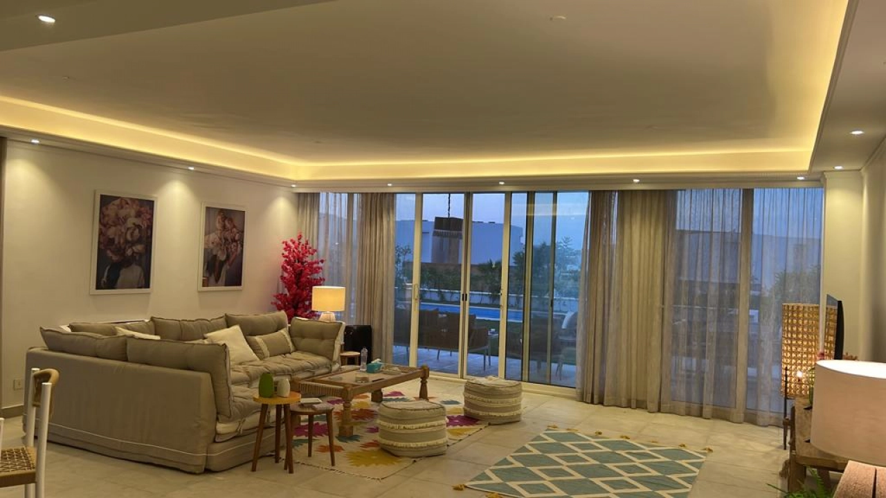 فيلا مستقلة في قرية سيشال الساحل الشمالي