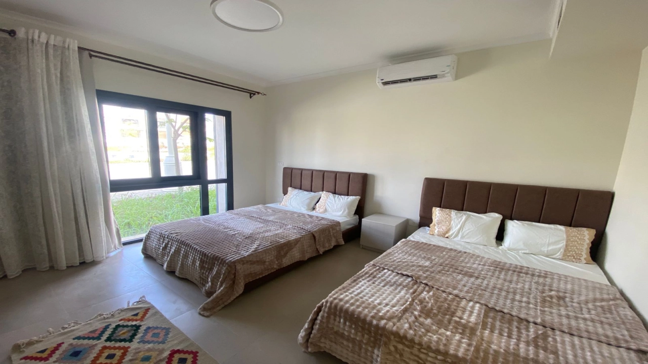 شاليه للايجار في جايا راس الحكمه ارضي بجاردن 3غرف