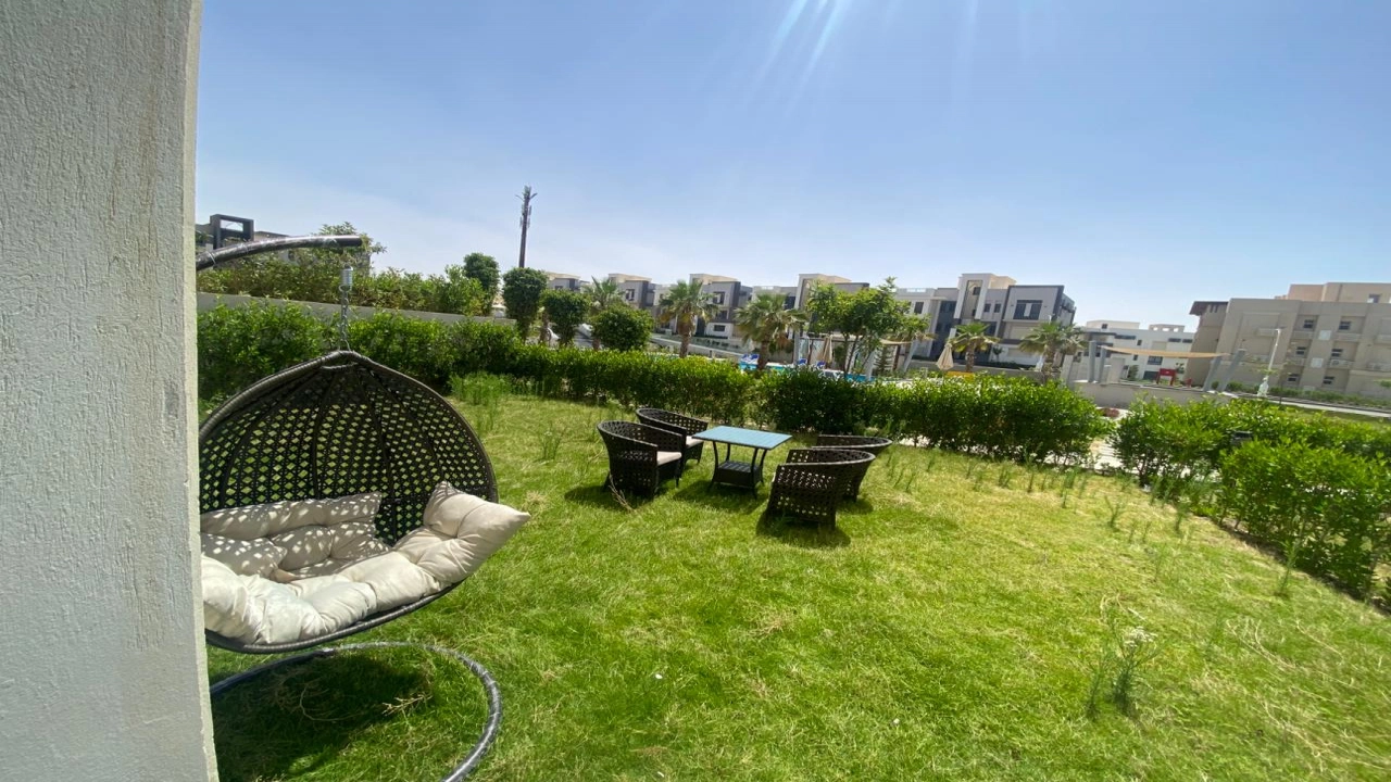 شاليه للايجار في جايا راس الحكمه ارضي بجاردن 3غرف