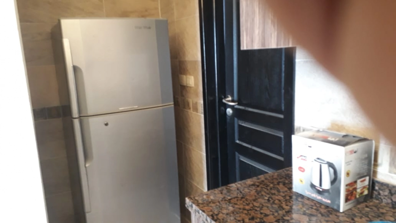 فيلا دوبلكس للايجار في تلال الساحل ارضي بجاردن 4غرف